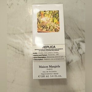 Replica Under the lemon trees